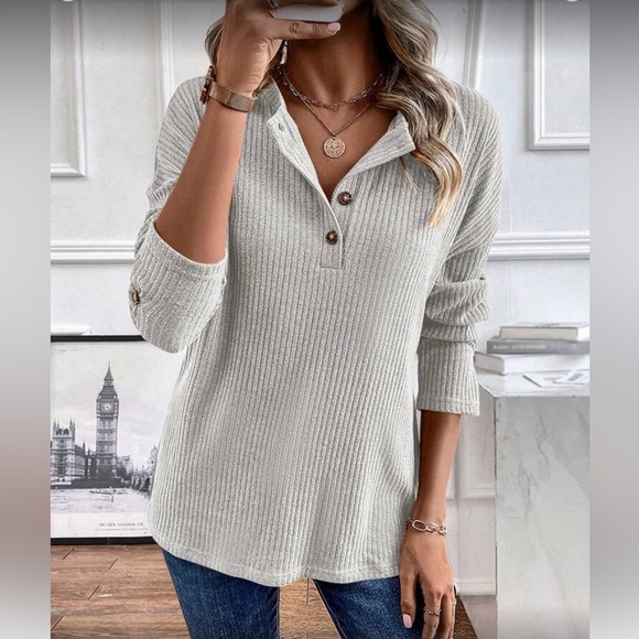 Light Gray Ribbed Henley Sweater - Picture 3 of 6